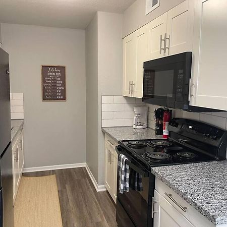 The Delores - 2 Bedroom Apt In Quilt Town, Usa ハミルトン  エクステリア 写真