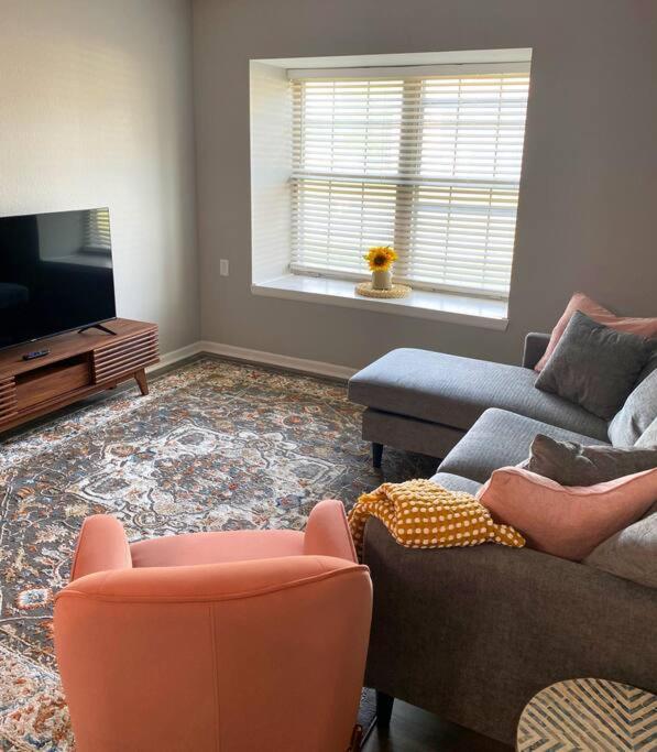 The Delores - 2 Bedroom Apt In Quilt Town, Usa ハミルトン  エクステリア 写真